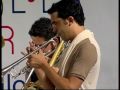 5 de bra� surge de las ilusiones de cinco m�sicos, que en un momento de su carrera han formado parte de la joven orquesta nacional de espa�a. ya que en estos momentos, todos ellos tienen residencia en mallorca, quieren dar a conocer la m�sica a trav�s de su quinteto de metal, cargados de ilusi�n para contagiar al p�blico. en el a�o 2003 quedaron en primera posici�n, en la modalidad de m�sica cl�sica, en el circuito de m�sica del instituto nacional de la juventud.