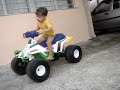 Tallys dando cavalinho de Pau na motinha quadriciclo show