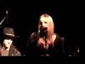 Nathalie Lorichs acoustic cover of Coast To Coast