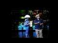 Don cheto y los tigres del norte cantando la jaula de oro