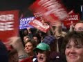 barack obama s'adresse � ses adeptes le 3 janvier 2008, apr�s sa victoire sur les autres candidats du parti d�mocrate aux primaires (caucus) de l'iowa pour les �lections pr�sidentielles de novembre aux �tats-unis. discours presque complet, quelques fragments coup�s.
texte en anglais: 
http://www.barackobama.com/2008/01/03/remarks_of_senator_barack_obam_39.php

un article en anglais sur jon favreau, le jeune chef de l'�quipe, avec adam frankel, ben rhodes et d'autres, qui r�dige les discours d'obama:
http://www.nytimes.com/2008/01/20/fashion/20speechwriter.html?ex=1358571600&en=fbf596badaf5269b&ei=5088&partner=rssnyt&emc=rss 

merci � valery gaillard de sa traduction d'une partie du discours, qui est affich�e sur le site de rue89 : http://www.rue89.com/blog/campagnes-damerique/extraits-du-discours-dobama-remerciant-liowa
j'ai utilis� sa belle traduction, juste avec le changement 