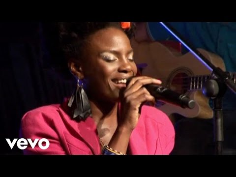 Never Forget You (MTV.co.uk Live Session at Oxegen Festiv...