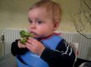 Vinicius devorando brocoli