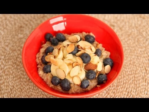 Oatmeal - To get this recipe with measurements: http://www.LauraintheKitchen.com PREVIOUS EPISODE: http://litk.us/previous NEXT EPISODE: http://litk.us/next Official F...