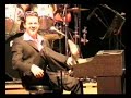 this is matthew lee live in concert
see www.matthewlee.it  for more