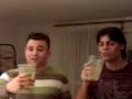 cubalitros de trago,vaya cara se le queda a vicente!