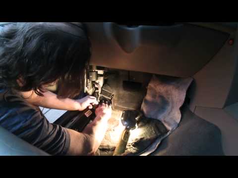 how to fix jeep commander sunroof leak
