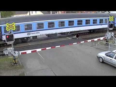 how to buy czech train tickets