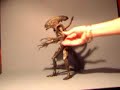 Hot Toys Alien Warior AvP: R articulation demo Hot Toys Alien Warior AvP: R articulation demo