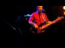 massimo volume live hiroshima mon amour 20/11/08
il pi� grande gruppo italiano di sempre la cosa pi� bella che sia mai uscita dalla musica italiana...� stato emozionante vedere tutti questi nuovi fans questi giovani fra il pubblico che hanno scoperto il gruppo dopo lo scioglimento del 2002...in un paese come l'italia dove quando sparisci dalle scene vieni poi subito dimenticato o ti trasformi in un fenomeno da baraccone loro invece hanno continuato ad avere un seguito di affezionatissimi ed hanno trovato nuovi fans postumi...questo nella storia � successo solo ai pi� grandi ai velvet underground ai pixies ed � proprio di fianco a questi nomi che i massimo volume meritano di stare senza sfigurare per niente...spero che da questi concerti dal calore e della devozione del pubblico si rendano conto di quanto li amiamo