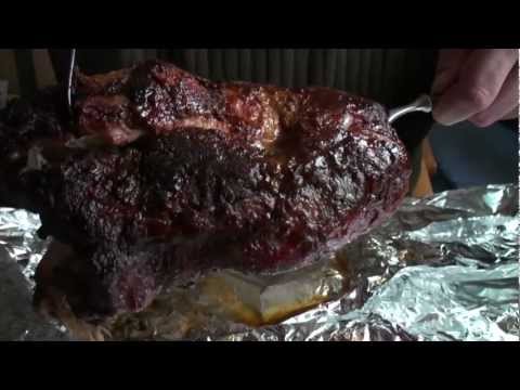 Smoker - Mehr Infos, Tipps und Tricks auf: tobias.grillt.de Hier zeige ich euch, wie man ein Pulled Pork (PP) im Smoker zubereitet. Das PP brauch bei ca. 110°-120° Gr...