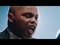 Here's Charles Barkley Singing 'One Shining Moment' At The Piano