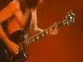Angus Young vs Slash