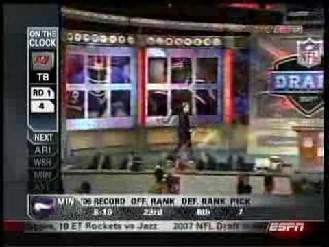 Gaines Adams to Tampa Bay