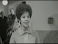 HELEN SHAPIRO SINGING 