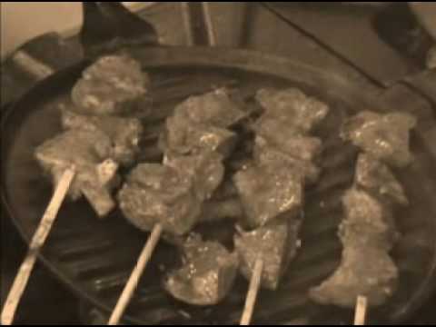 0 Así se preparan los anticuchos