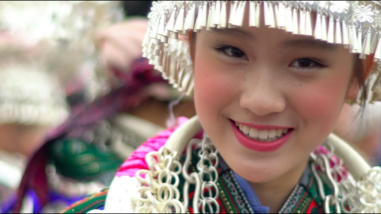 Making Miao silver jewelry