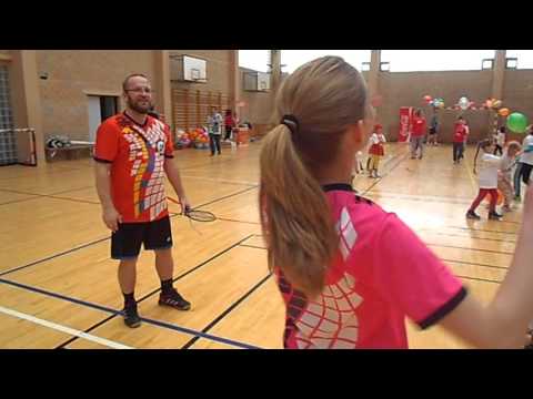 Cool je igrati badminton!