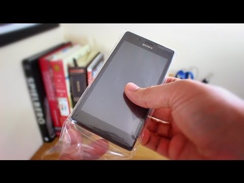 how to get the back off an xperia l