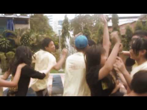 Miley Cyrus – We Can’t Stop (Fan-made Music Video from Vietnam)
