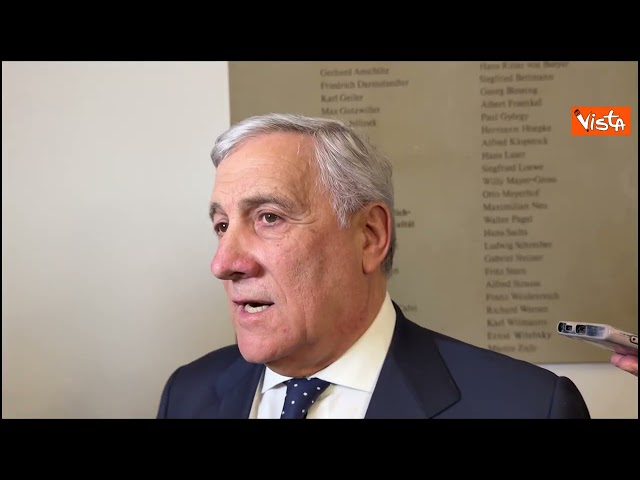 Tajani: Dobbiamo impedire che dal 2035 in Ue ci sia solo produzione di auto elettriche