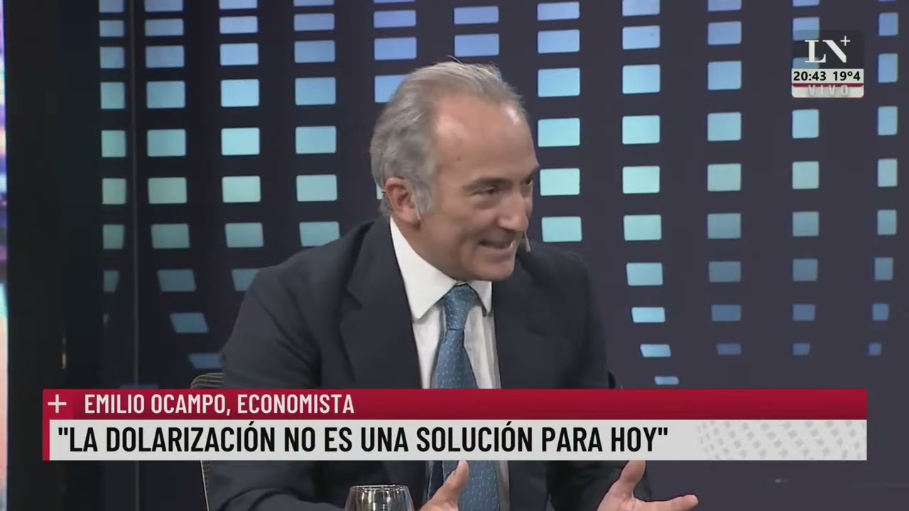El economista que admira Javier Milei calculó cuanto puede valer un sueldo si se dolariza la economía