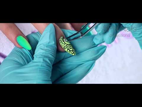 how to clean nails with lemon