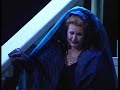 mar�a velasco canta lucrezia borgia de donizetti.noviembre 2004.con ricardo mirabelli,tenor.ram�n de andr�s,bar�tono. larissa schmidt, mezzosoprano. teatro principal de castell�n (espa�a). orquesta del mediterr�neo. director: julian reynolds, escena: j. lee
see www.mariavelasco.es