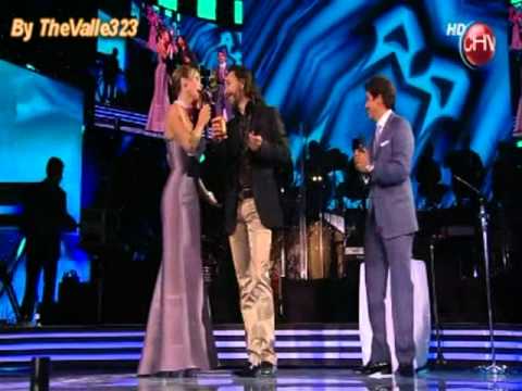 Marco - Marco Antonio Solís, con sólo doce años formó su primer grupo, Los Hermanitos Solís, en el que estaba su hermano Joel. Siendo adolescente viajó a México y co...