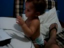 alan gabriel treinando para cantar o parab�ns em seu 1� anivers�rio.