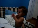 alan gabriel treinando para cantar o parab�ns em seu 1� anivers�rio.