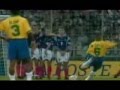 Física no gol de Roberto Carlos