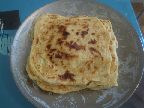 crêpe marocaine - abonnez vous !! suivez mes recettes sur recettedansmacuisine.blogspot.com recette du msemen cette crêpe feuilletée marocaine est délicieuse accompagnée de th...