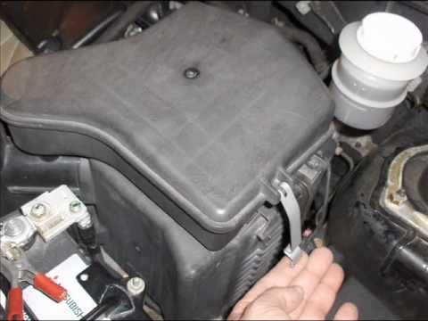 How To Replace 2003, 2004, 2005 & 2006 Mitsubishi Outlander Air Filter
