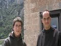 els alumnes de 2n d'eso de l'escolania de montserrat calculem l'al�ada de l'edifici de l'escolania.