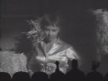 in episode 522 we are back in juvenile delinquency territory. (just how many of these were made in the 50's?) a couple of juvenile delinquents escape from prison and end up on a farm where they take the elderly family hostage (including the rather elderly looking and quite ineffective son). they are, however, nice enough to bring their 