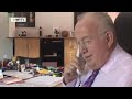 einen elektrischen Feueranzünder. Sohn Walter baute die Firma in den letzten 30 Jahren zum Weltmarktführer für Industriestecker auf: mit mehr als 11.000 verschiedenen Steckvorrichtungen, eigenem Vertrieb in 90 Ländern, fast 100 Millionen Umsatz pro Jahr sowie Standorten in Sachsen und in China hat sich das Familienunternehmen auf den Weltmarkt gewagt. Der 60jährige Mennekes führt die Geschäfte mit großem Expansionseifer: in Nanjing/China eröffnete er im August eine zweite Fabrik, und beim Milliarden-Projekt Panama-Kanal will er auch ein Stück vom Kuchen. Eine Reportage von Michael Altenhenne.