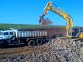 Escavadeira New Holland E385B na Obra da BR 282 SMO/Paraiso.