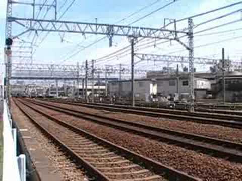 京急800形815編成通過と800形811編成入庫