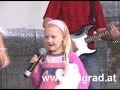 Milena singt auf dem Pusteblumenfest - Kleiner Eisb�r