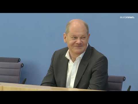 Bundeskanzler Scholz stellt sich Journalistenfragen - von Ukraine bis Cum-Ex (Pressekonferenz)