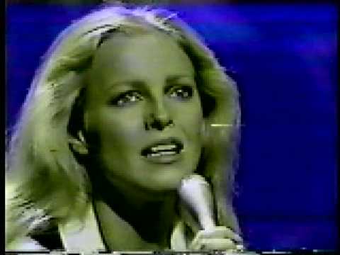 Cheryl Ladd : Try A Smile