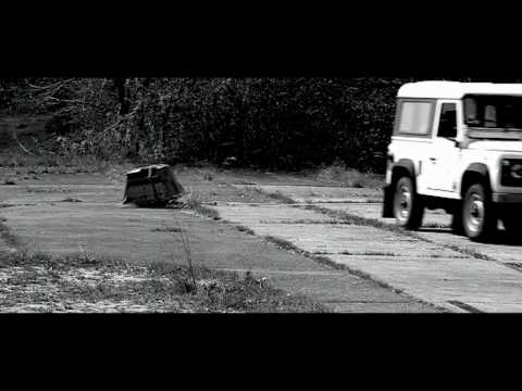 Fernseher schrotten - Weiss nicht, genau, ob dies zu Schrauber.tv passt. Aber immerhin wird ein Fernseher hinter einem Auto hergezogen und die Dambecks sind ja...