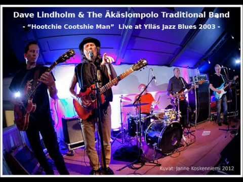Äkäslompolo - Ylläs Jazz Blues 2003, Hotelli Ylläskaltio Äkäslompolo Dave Lindholm - kitara, laulu Erkki Lepola - rummut Kauno Kaulanen - kitara Petri Mäntynenä - kitara P...