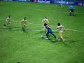 Ronaldinho humilha a zaga e marca!!