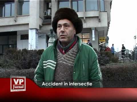 Accident în intersecţie