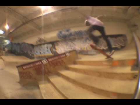 BMX BIKES TRICKS STUNTS CRASHES