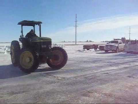 John Deere 7410 donuts