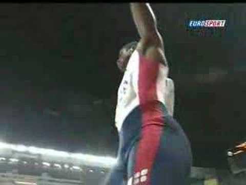 Incredible ! Long jump contest at ...