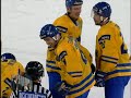tre kronor-h�jdpunkter fr�n hockey-vm 1998. sverige vann vm-guldet det h�r �ret. sverige hade sina st�rsta stj�rnor peter forsberg, mats sundin m.fl med i laget. tommy salo spelade otroligt bra, med endast 0,78 insl�ppta m�l per match.
